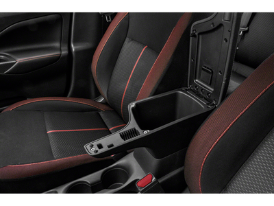 2022 Nissan Versa SR